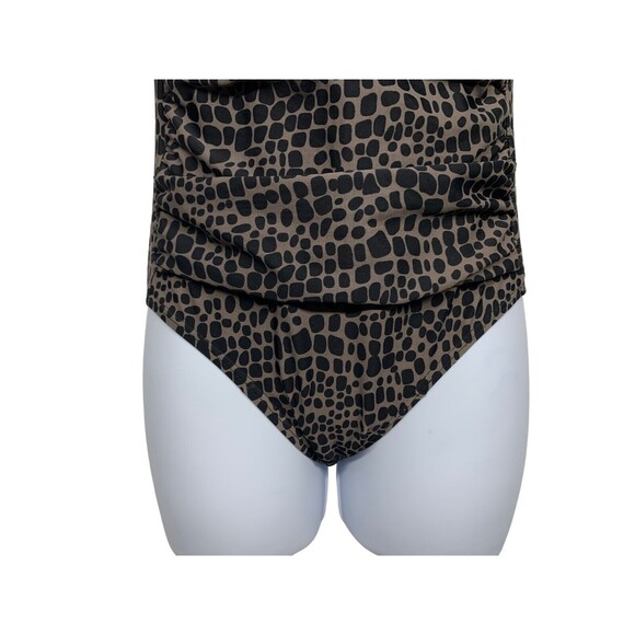 Shore Shapes Womens size 8 Brown Print Slimming One Piece Swimsuit Built in Bra - Picture 6 of 8